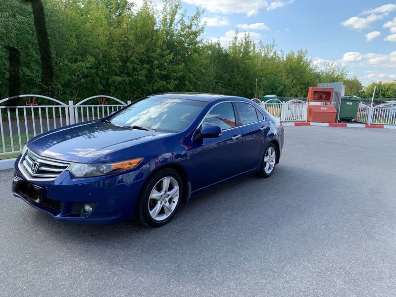 Honda Accord VIII sedan синяя