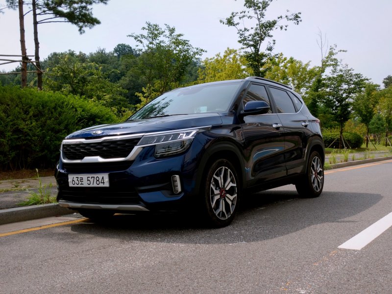 Kia селтос2020 синяя