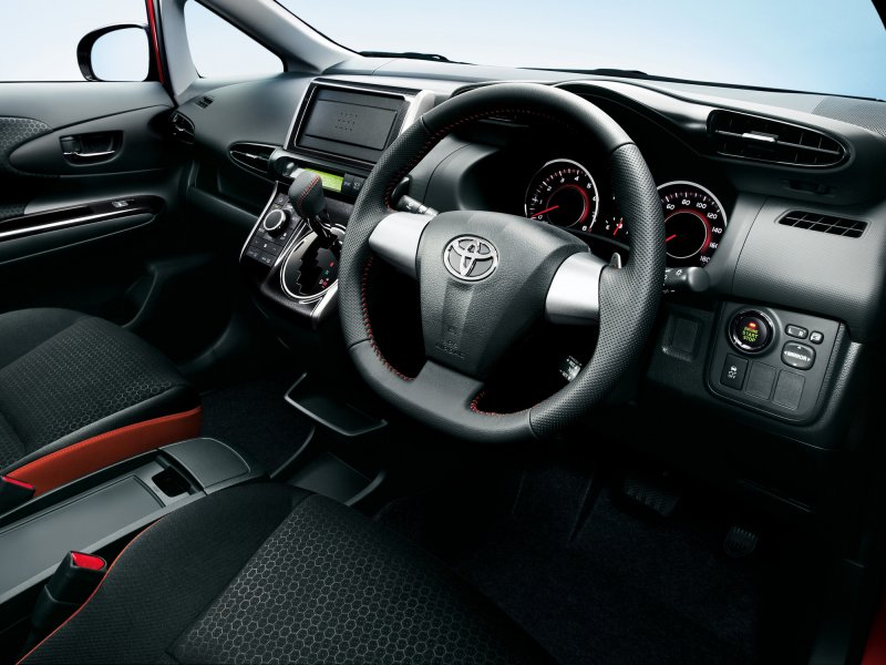 Toyota Wish 2015 салон