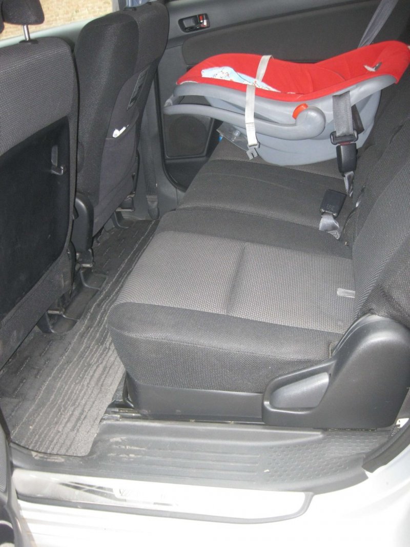 Toyota Wish 2003 салон