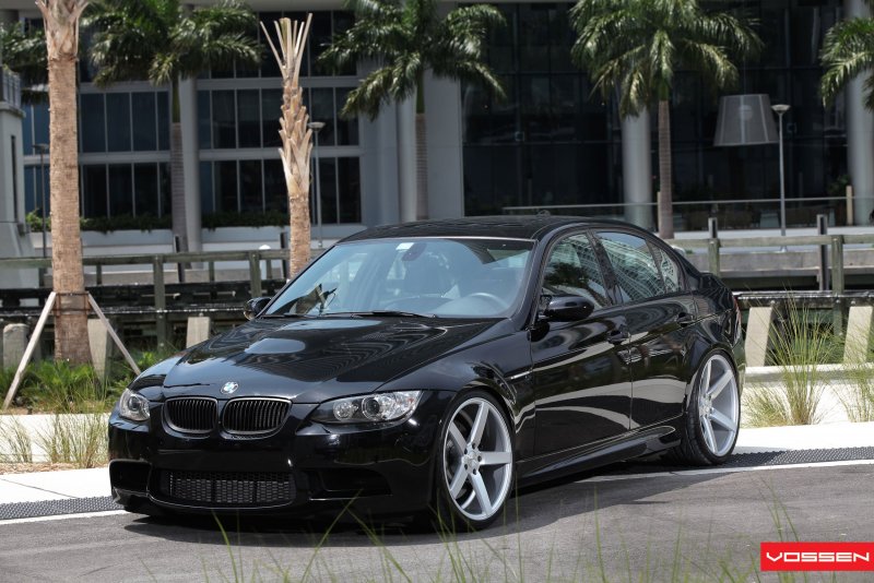 BMW m5 e90 Black