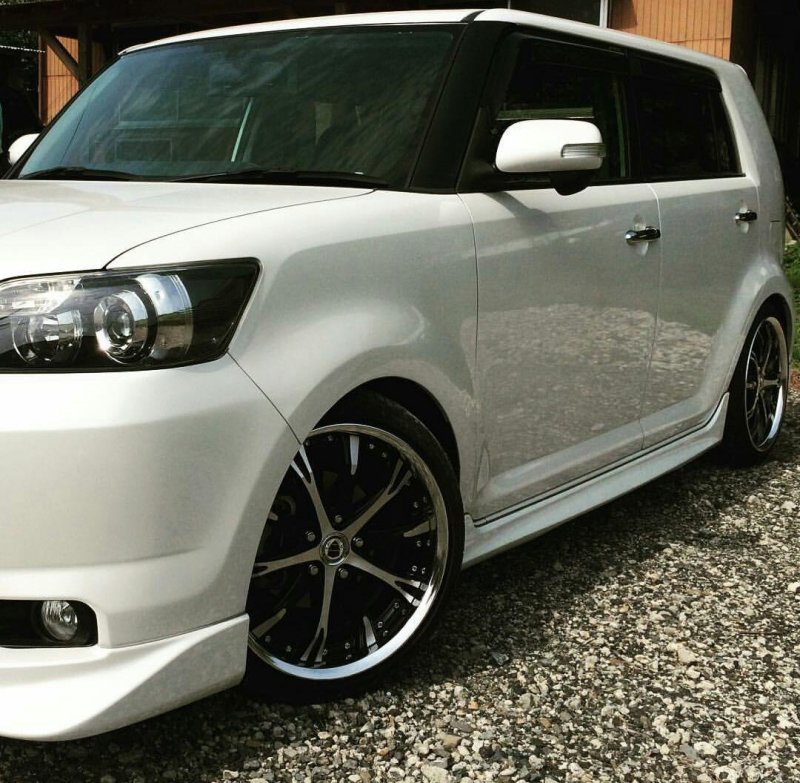 Toyota Corolla Rumion stance