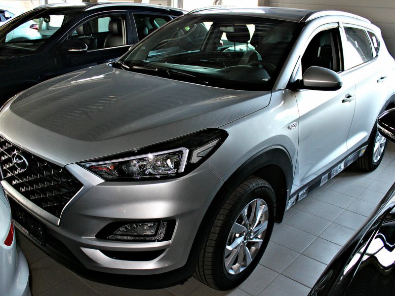 Hyundai Tucson 2018 серебристый