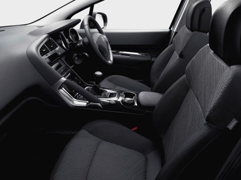 Peugeot 3008 салон ткань 2021