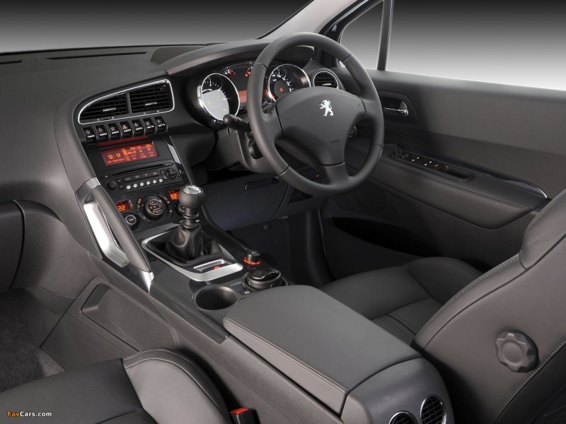 Peugeot 3008 салон 2010