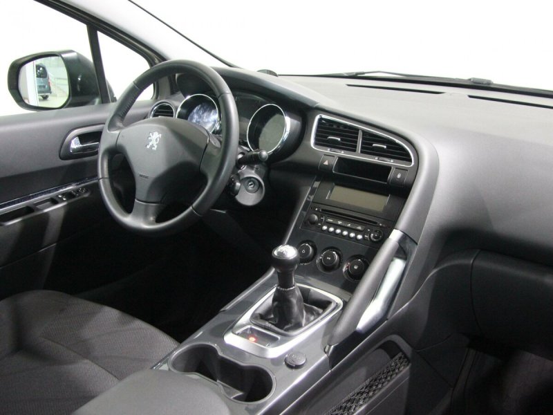 Peugeot 3008 салон