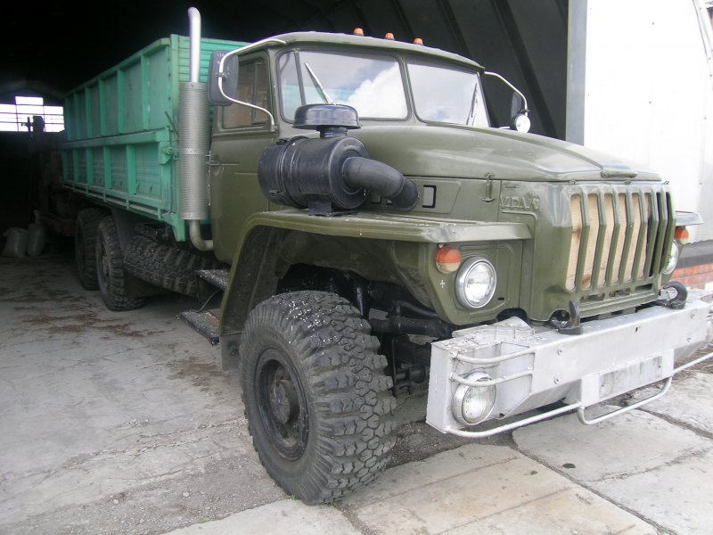 Урал 4230 бортовой