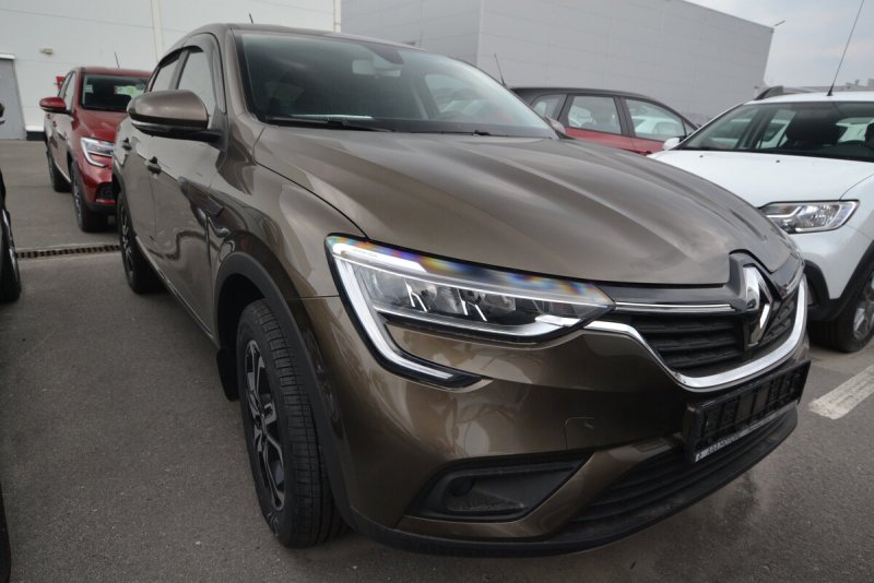 Renault Arkana серая платина