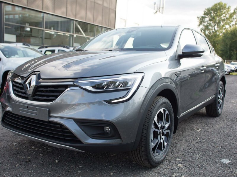 Renault Arkana серебристый
