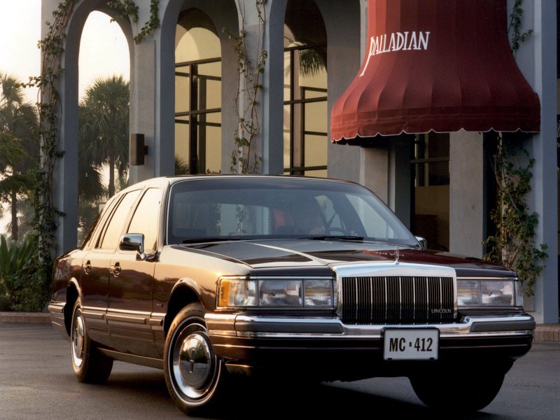 Lincoln Town car 1990