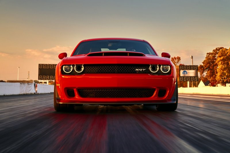 Dodge Challenger srt 2018