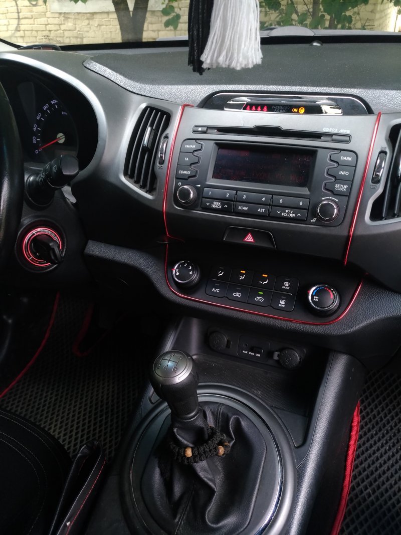 Kia Sportage панель