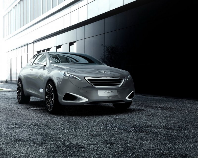 Peugeot кроссовер 2020