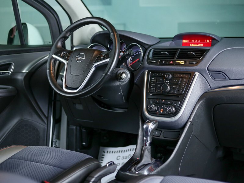 Opel Mokka 2012 салон