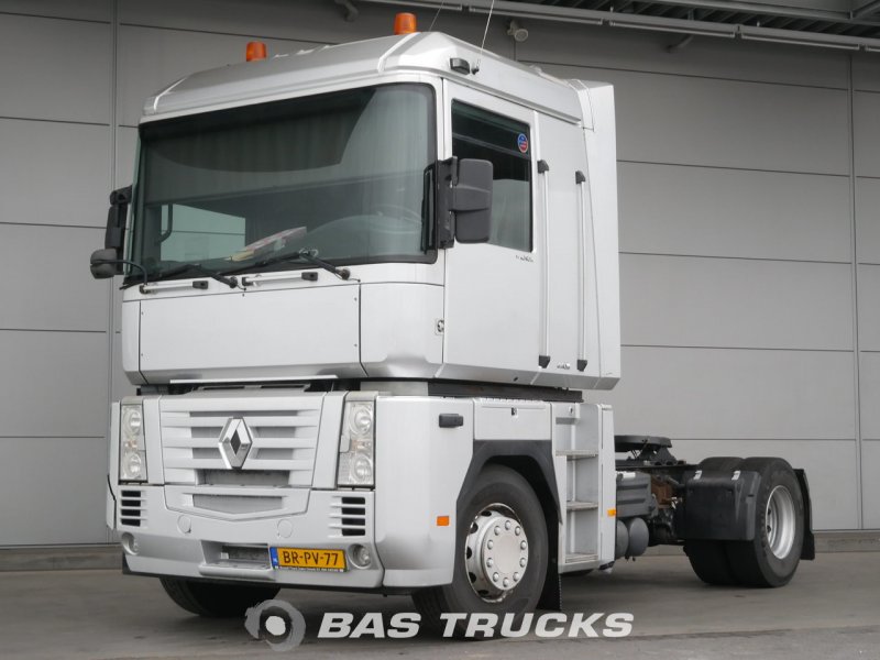 Renault Magnum 2002