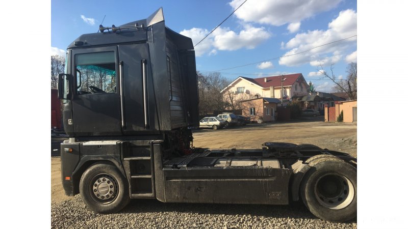 Renault Magnum салон 2005