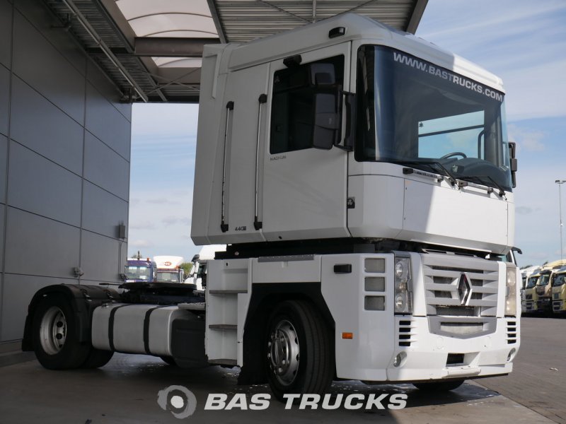 Renault Magnum 2003