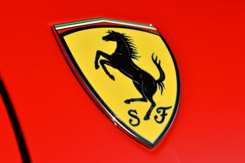 Ferrari марка