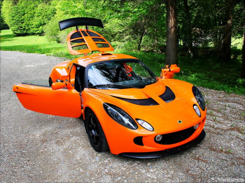 Автомобиль Lotus exige