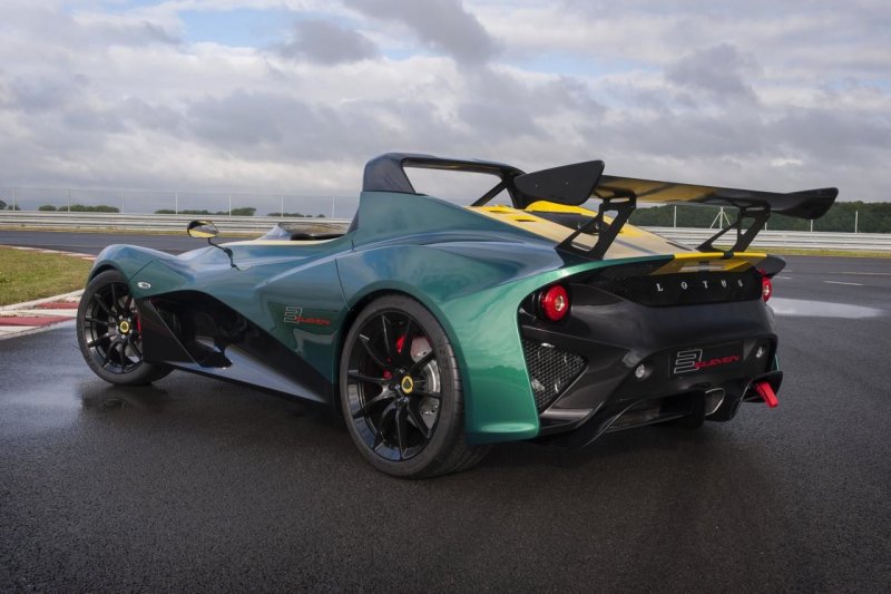 Lotus спорткар 1990