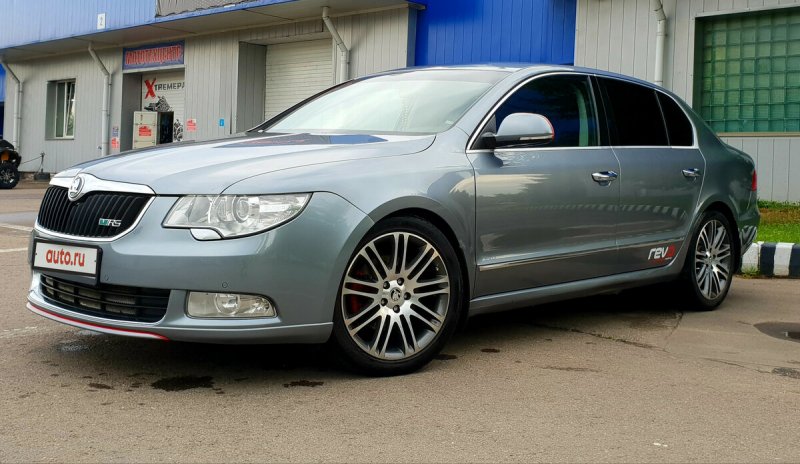 Skoda Superb 2012 на дисках