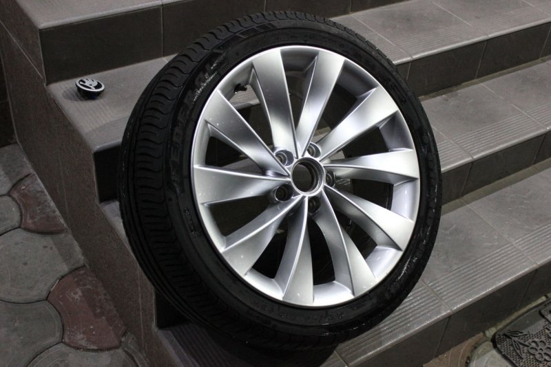 Skoda Superb r19