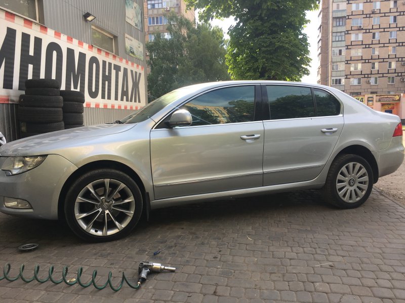 Skoda Superb диски r18
