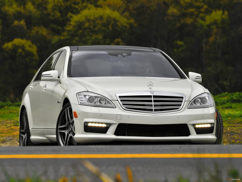 Mercedes Benz w221 AMG