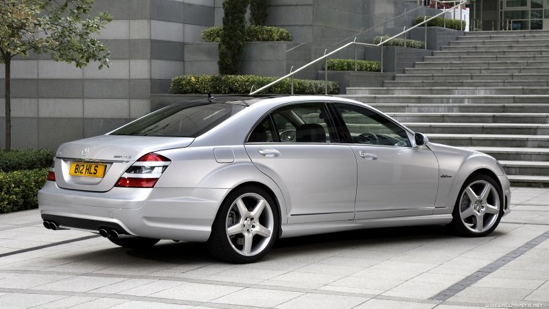 Mercedes Benz w221 AMG