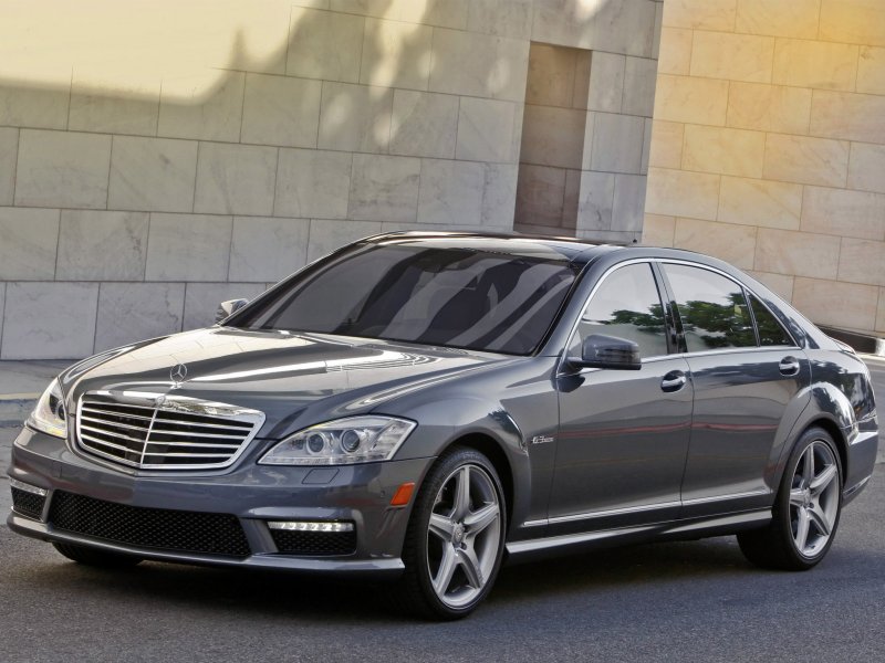 Mercedes Benz s63 AMG w221