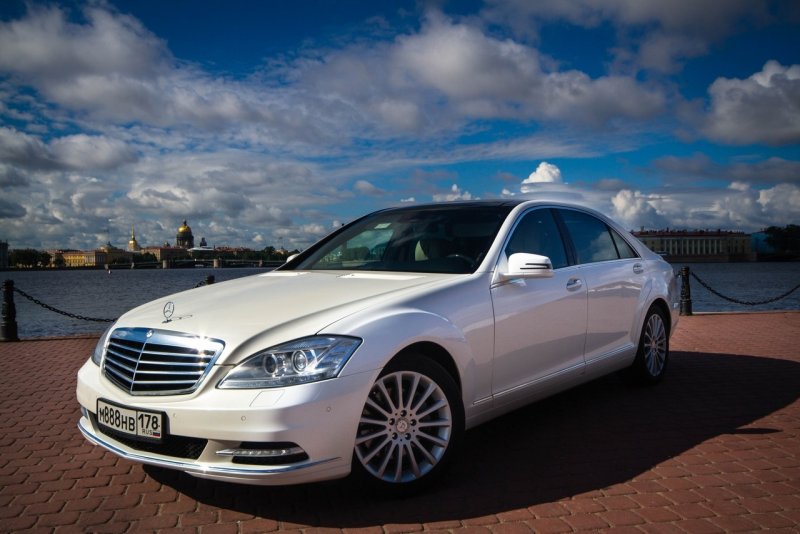 Mercedes Benz s 221