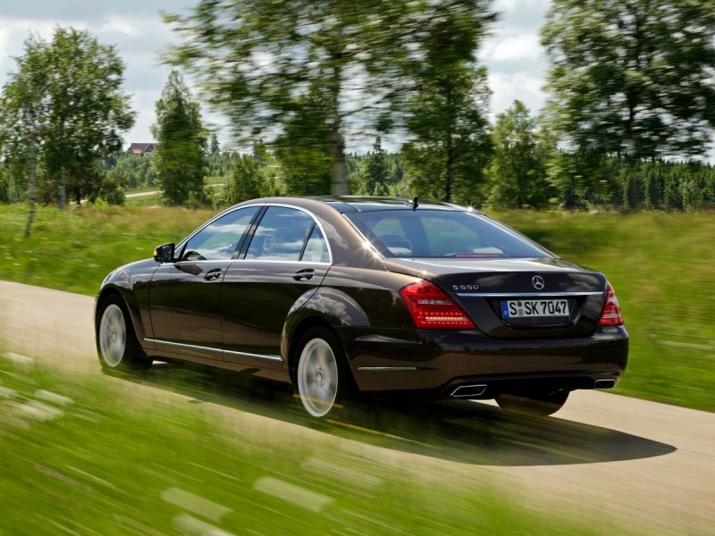 Mercedes-Benz w221