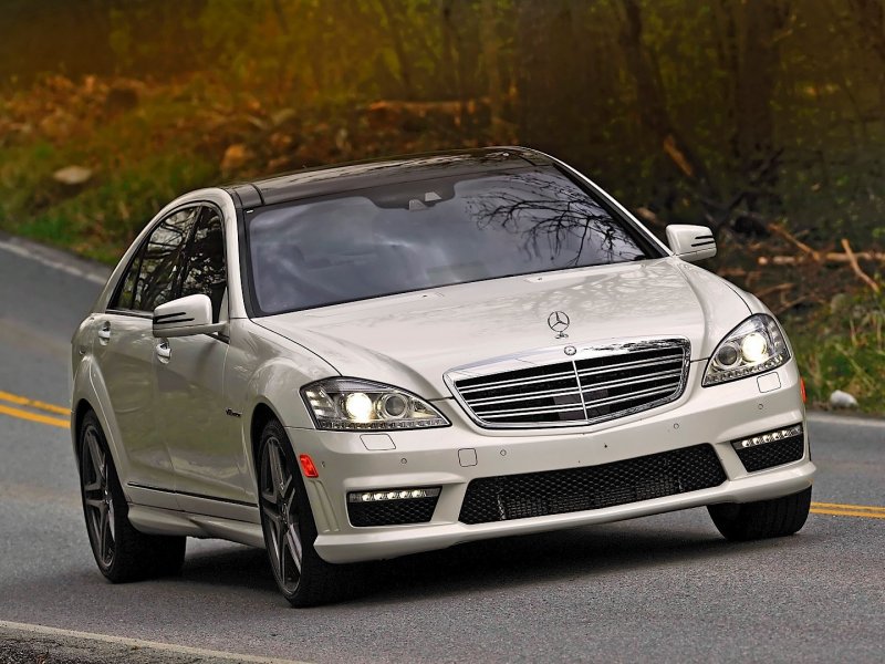 Мерседес w221 s65 AMG