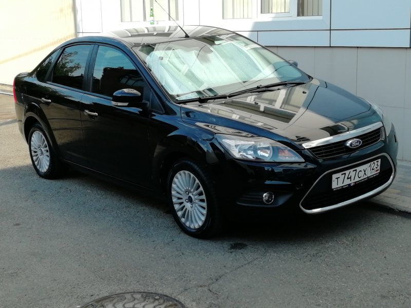 Ford Focus sedan 2.0