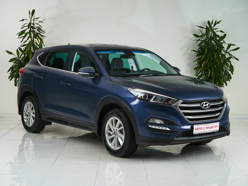 Nissan Hyundai Tucson 3