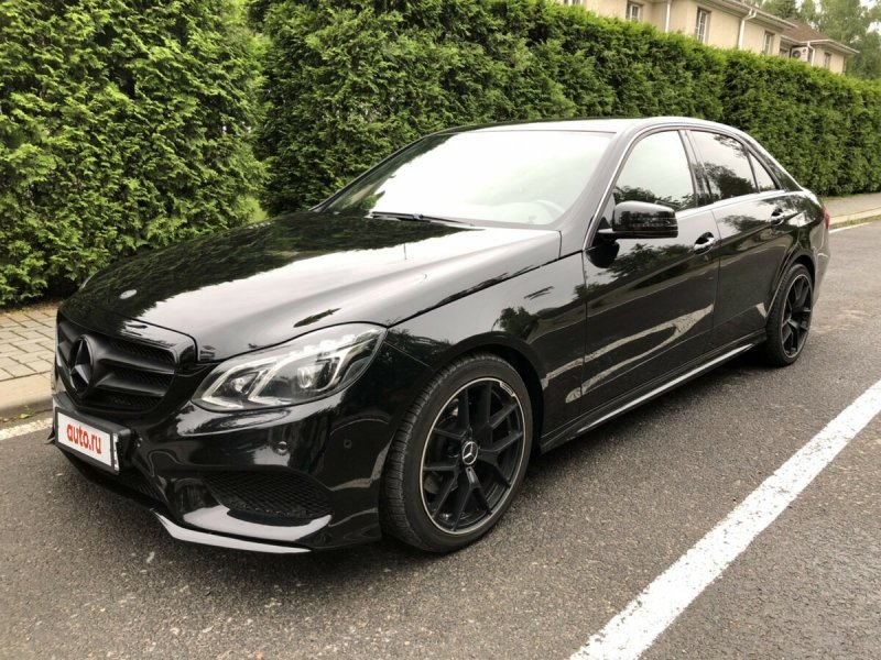 Mercedes Benz w212 Black