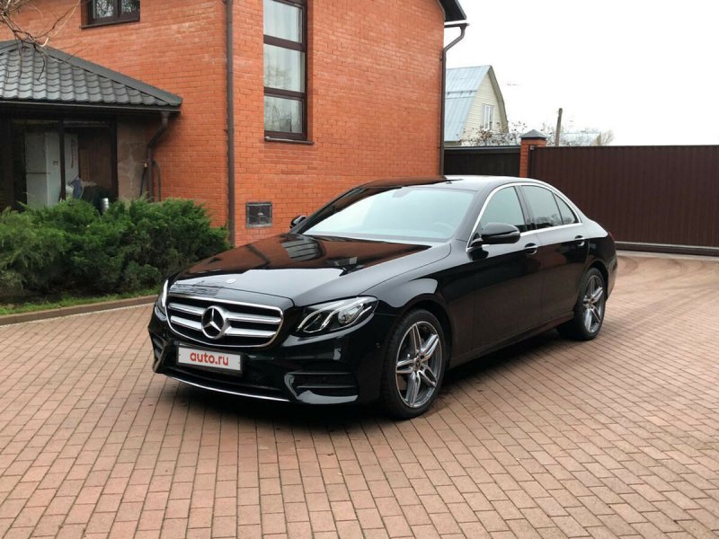 Мерседес e200 черный
