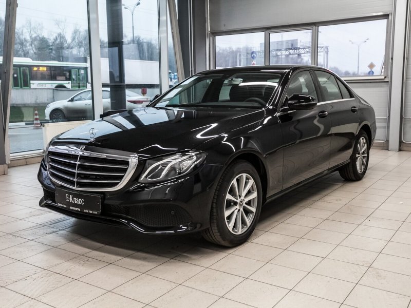 Mercedes e200 2019 черный
