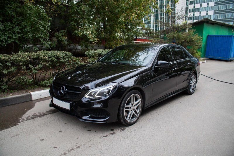 Mercedes Benz w212 Black