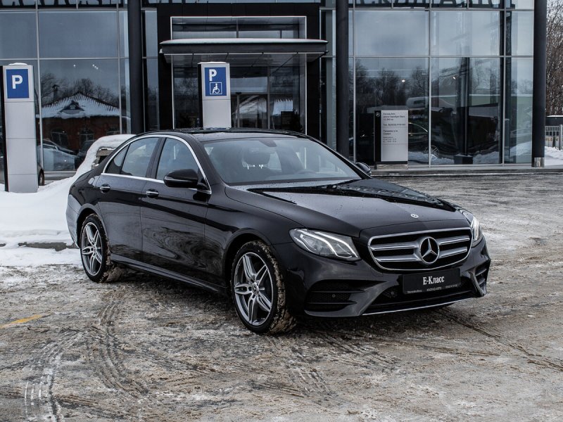 Mercedes Benz e class w213 черный