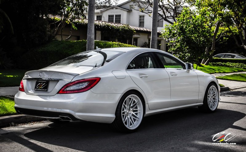 Мерседес 550i