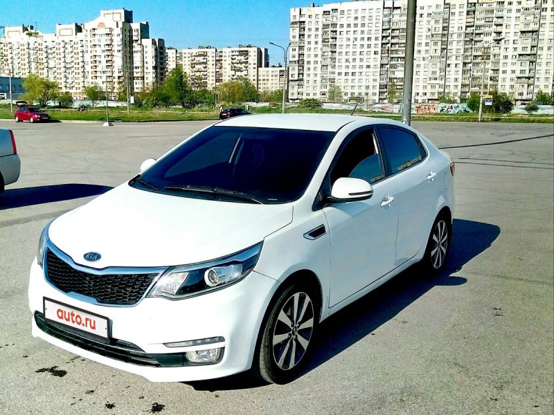 Kia Rio 2015 белая