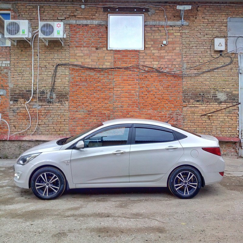Hyundai Solaris 1 r17