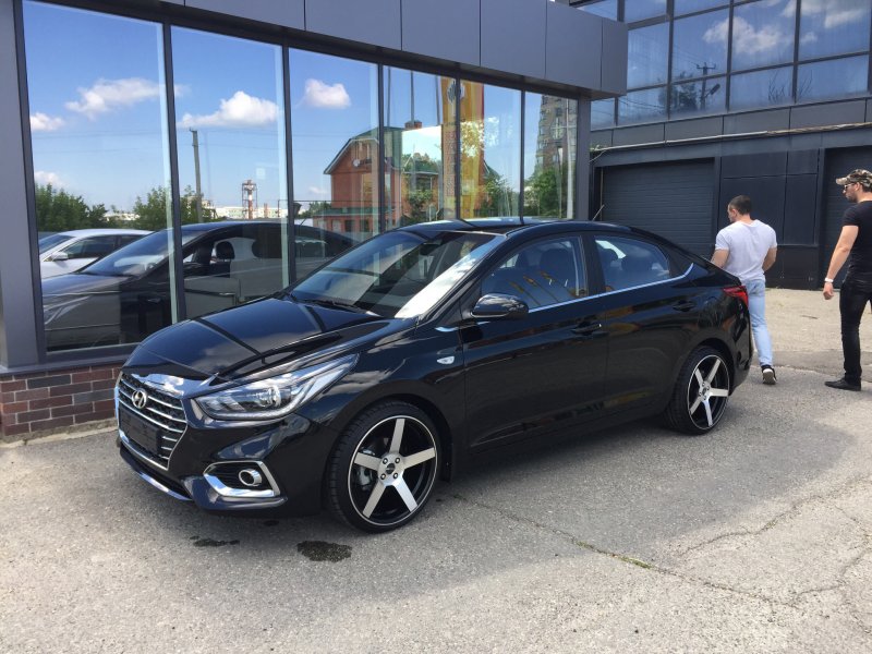 Hyundai Solaris Black r18
