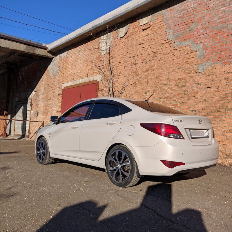 Hyundai Solaris r17