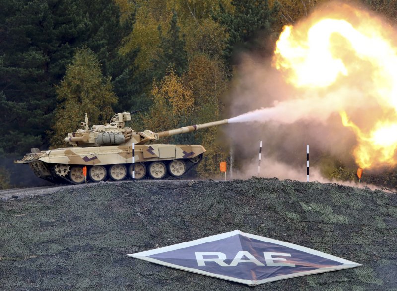Танк т90 стреляет