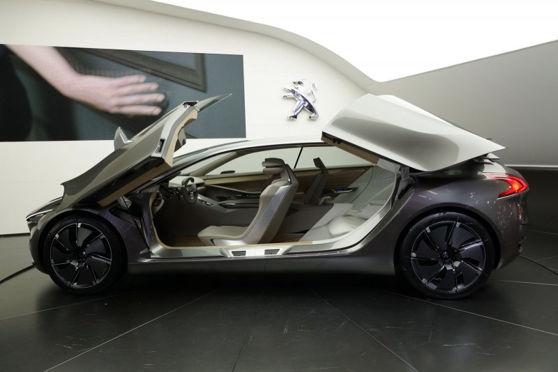 Peugeot 608 Concept