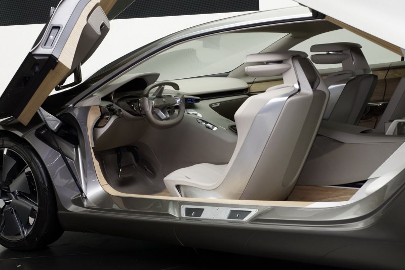 Peugeot 608 2014