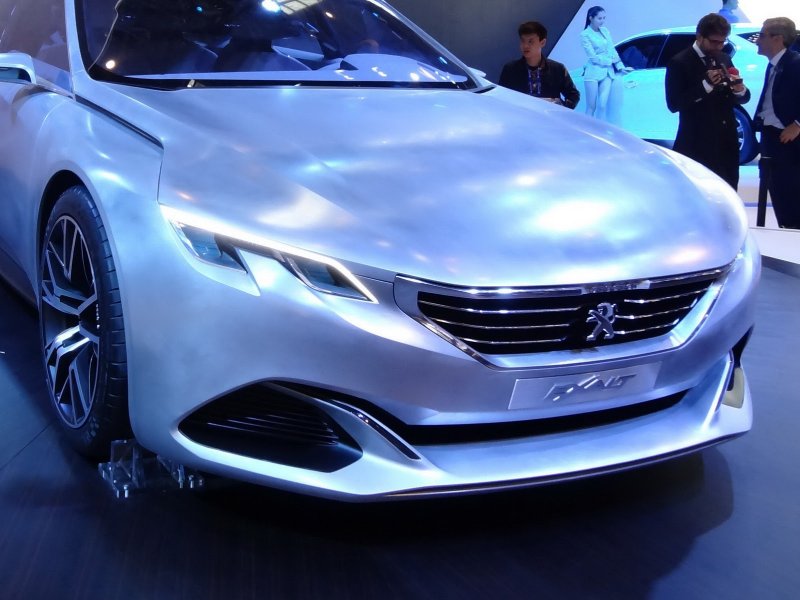 Peugeot 308 2021 концепт