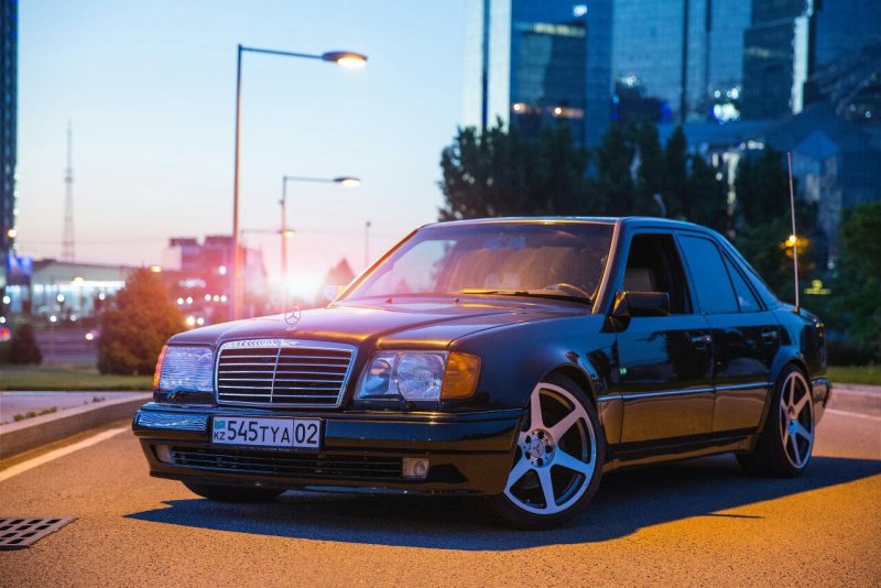 Мерседес Бенц w124